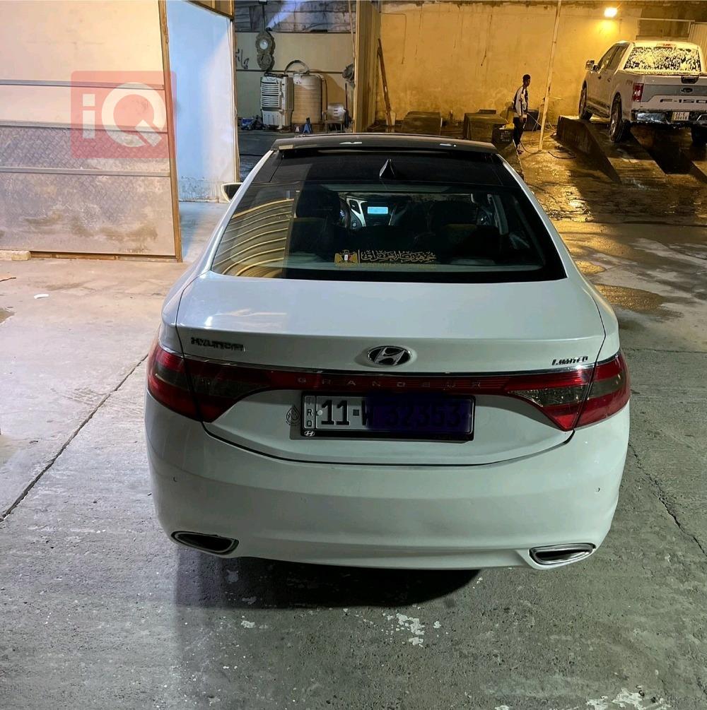 هيونداي أزيرا